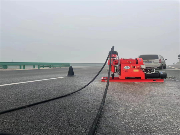 黄岛马路路基路面开裂下沉注浆加固灌浆